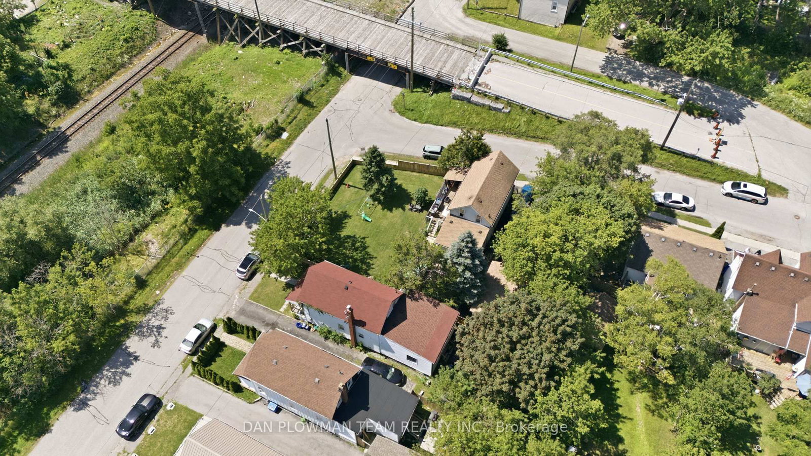 387 Albert Street • Oshawa, ON photo 40