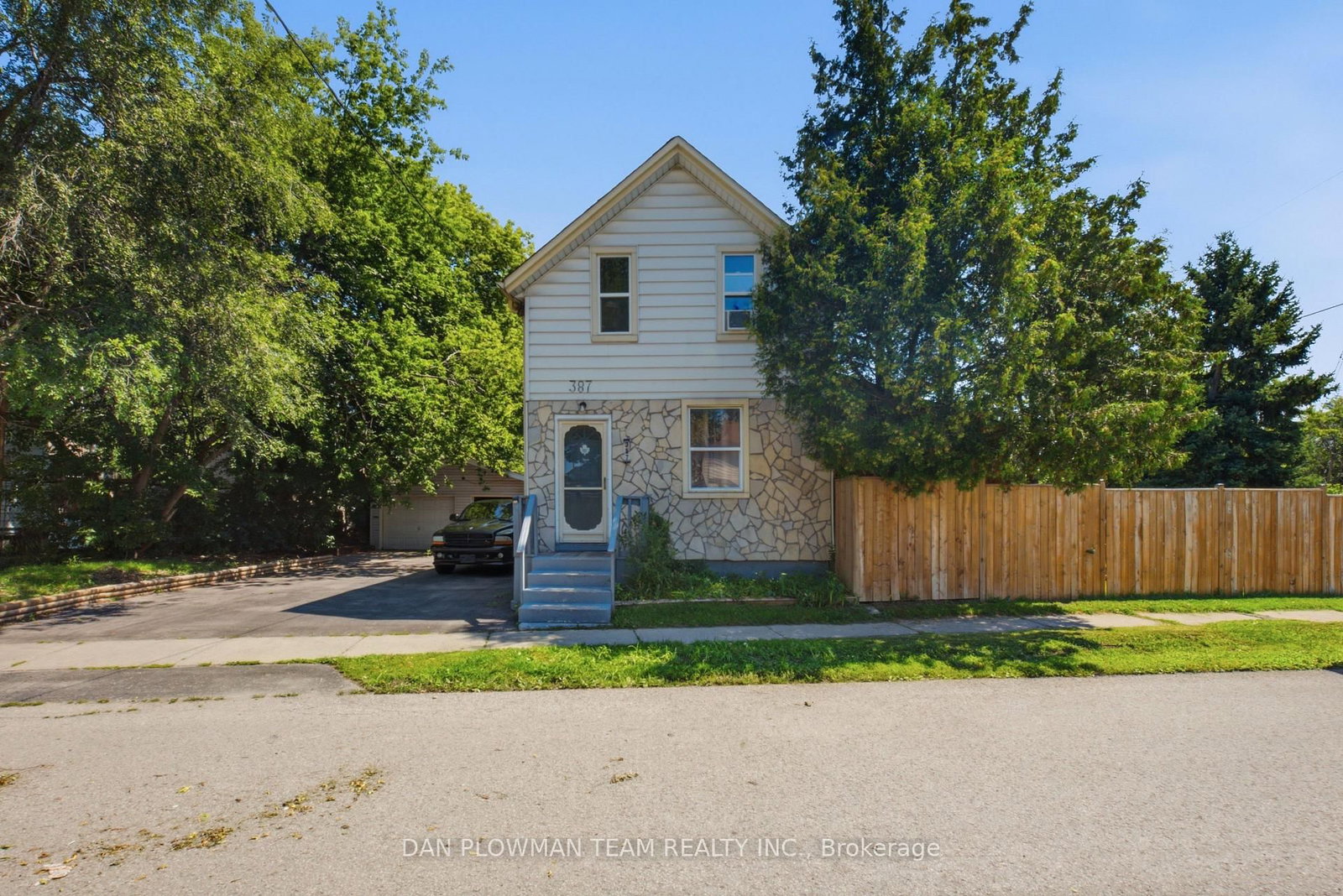 387 Albert Street • Oshawa, ON photo 44