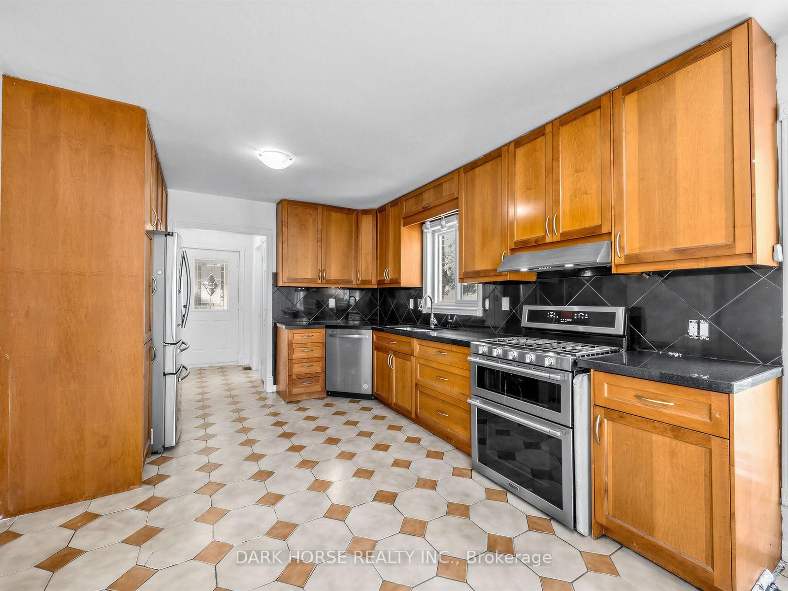 347 Annapolis Avenue • Oshawa, ON photo 10
