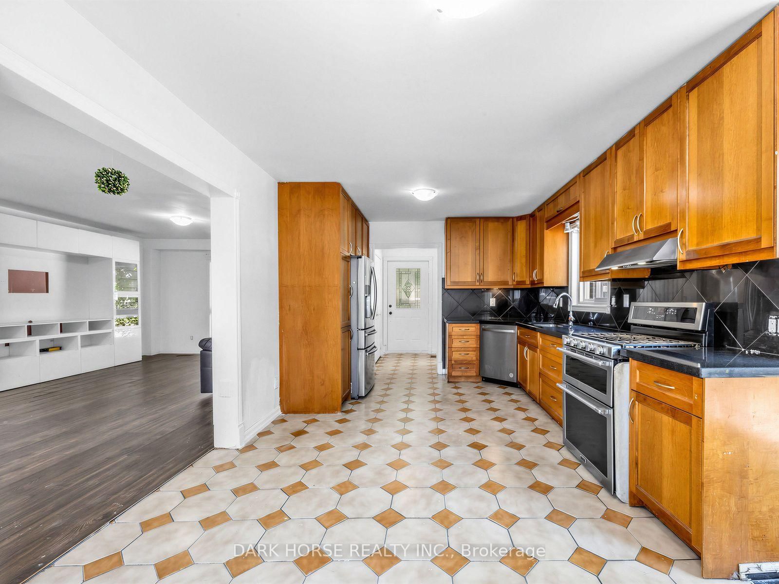 347 Annapolis Avenue • Oshawa, ON photo 11