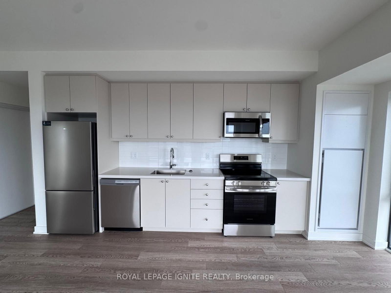 51 Clarington Blvd photo 5