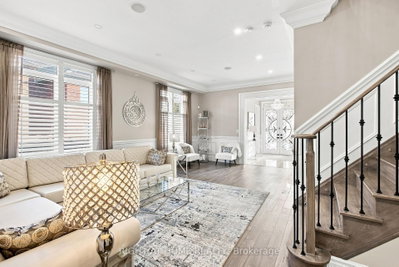 2349 Dress Circle Crescent • Oshawa, ON photo 9