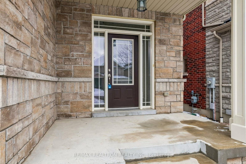 12 Promenade Drive