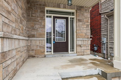 12 Promenade Drive • Whitby, ON photo 3