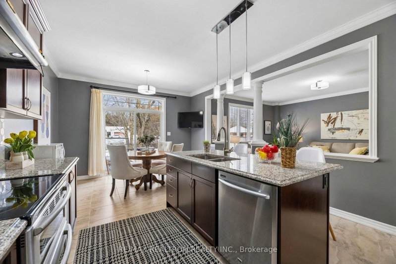 12 Promenade Dr photo 5