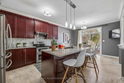 12 Promenade Drive • Whitby, ON photo 6