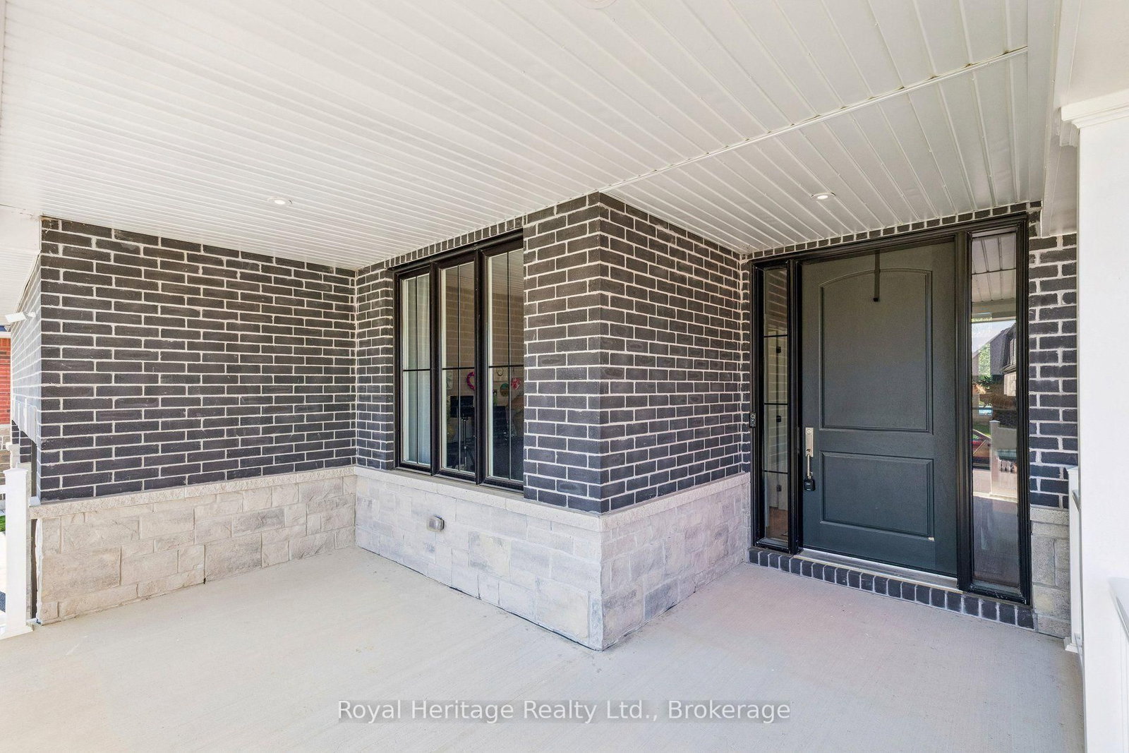 55 Harry Lee Crescent • Clarington, ON photo 3