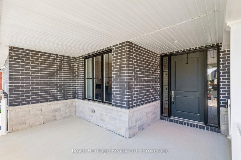 55 Harry Lee Crescent
