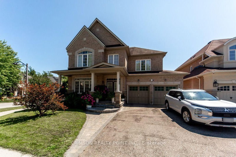2304 Canterbury Crescent