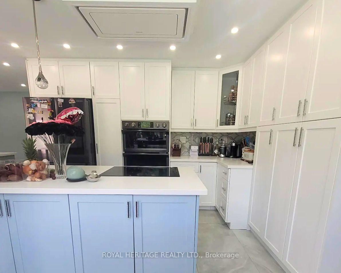 1221 Fieldstone Circle • Pickering, ON photo 12