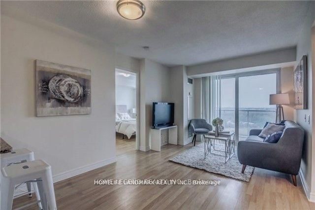1214 - 83 Borough Drive