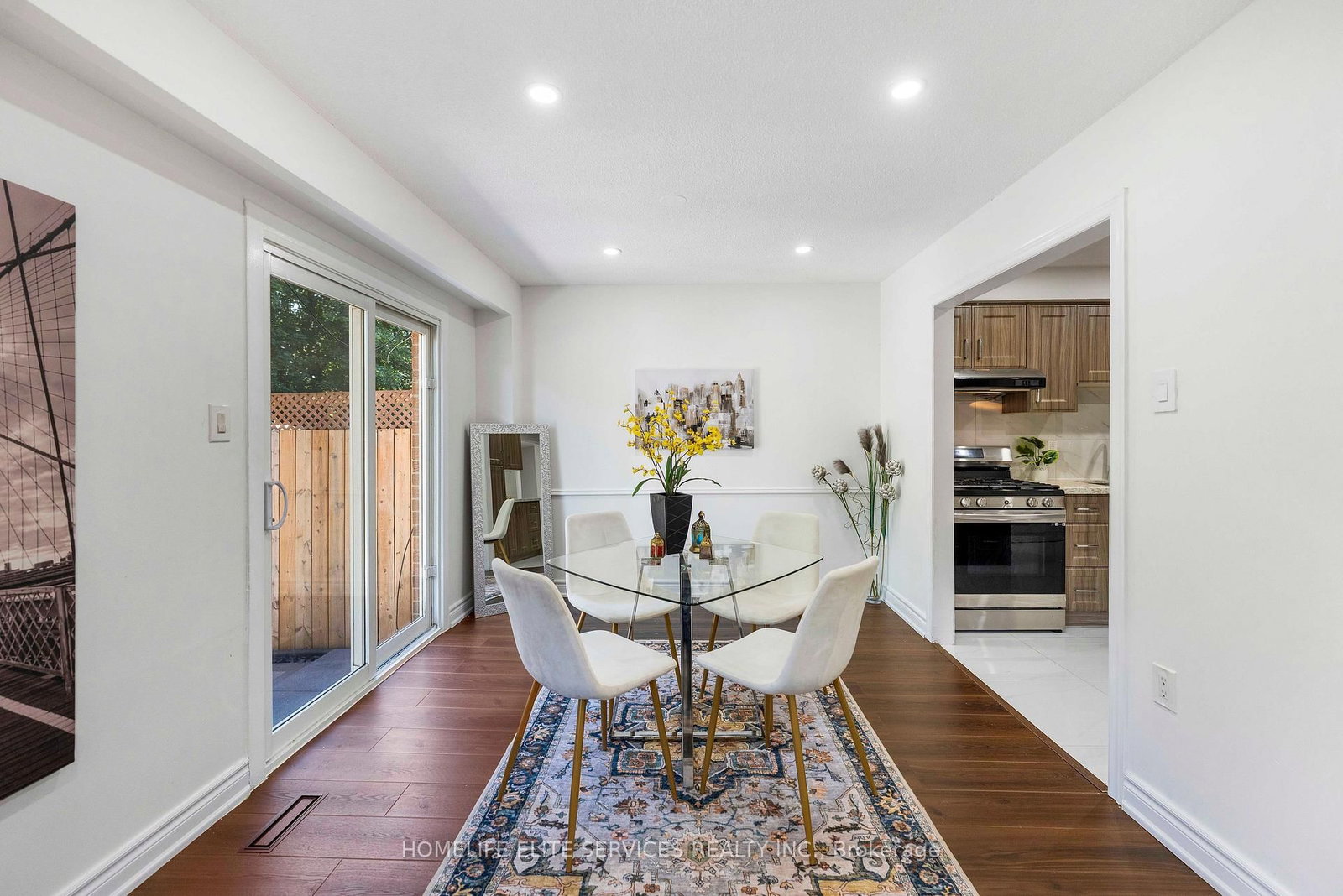 44 Greenhedges Court • Toronto, ON photo 14