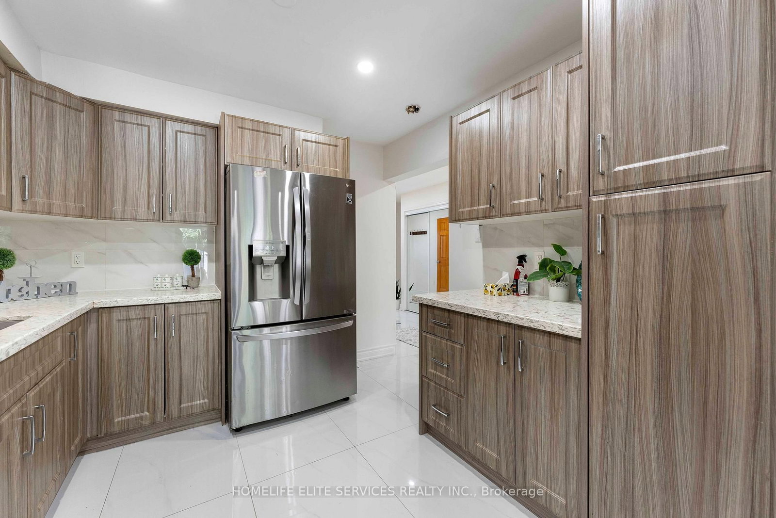 44 Greenhedges Court • Toronto, ON photo 17