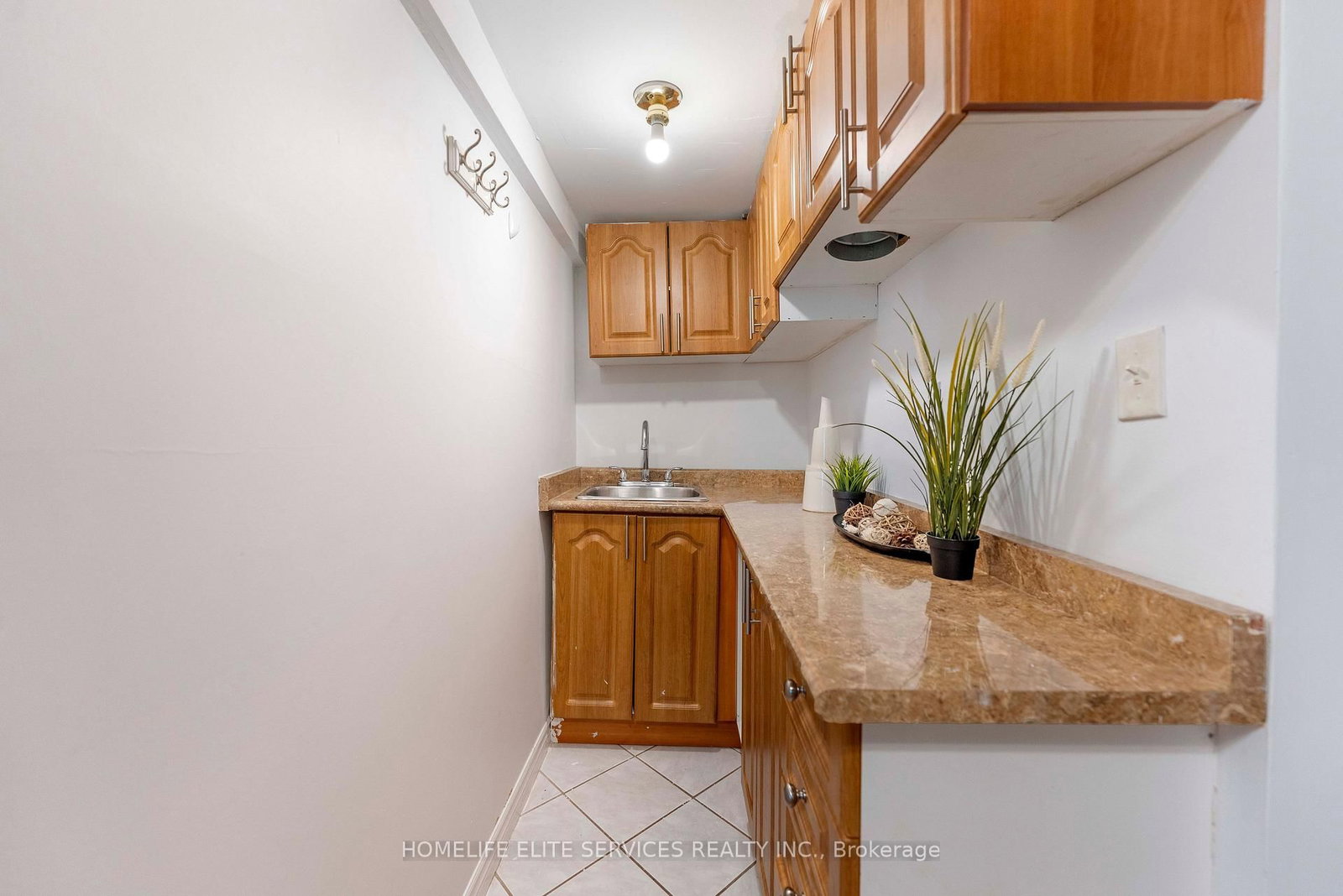 44 Greenhedges Court • Toronto, ON photo 23
