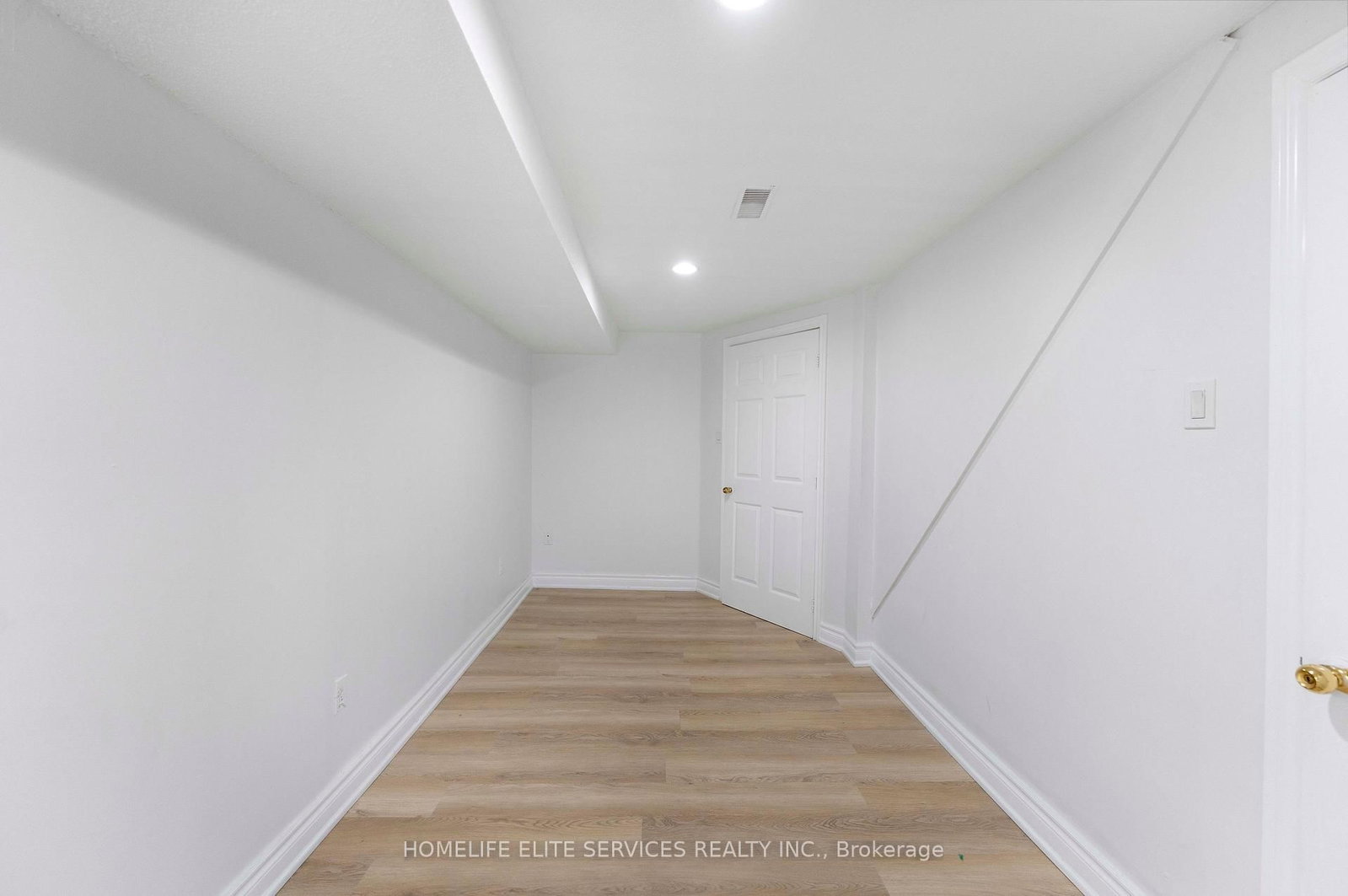 44 Greenhedges Court • Toronto, ON photo 42