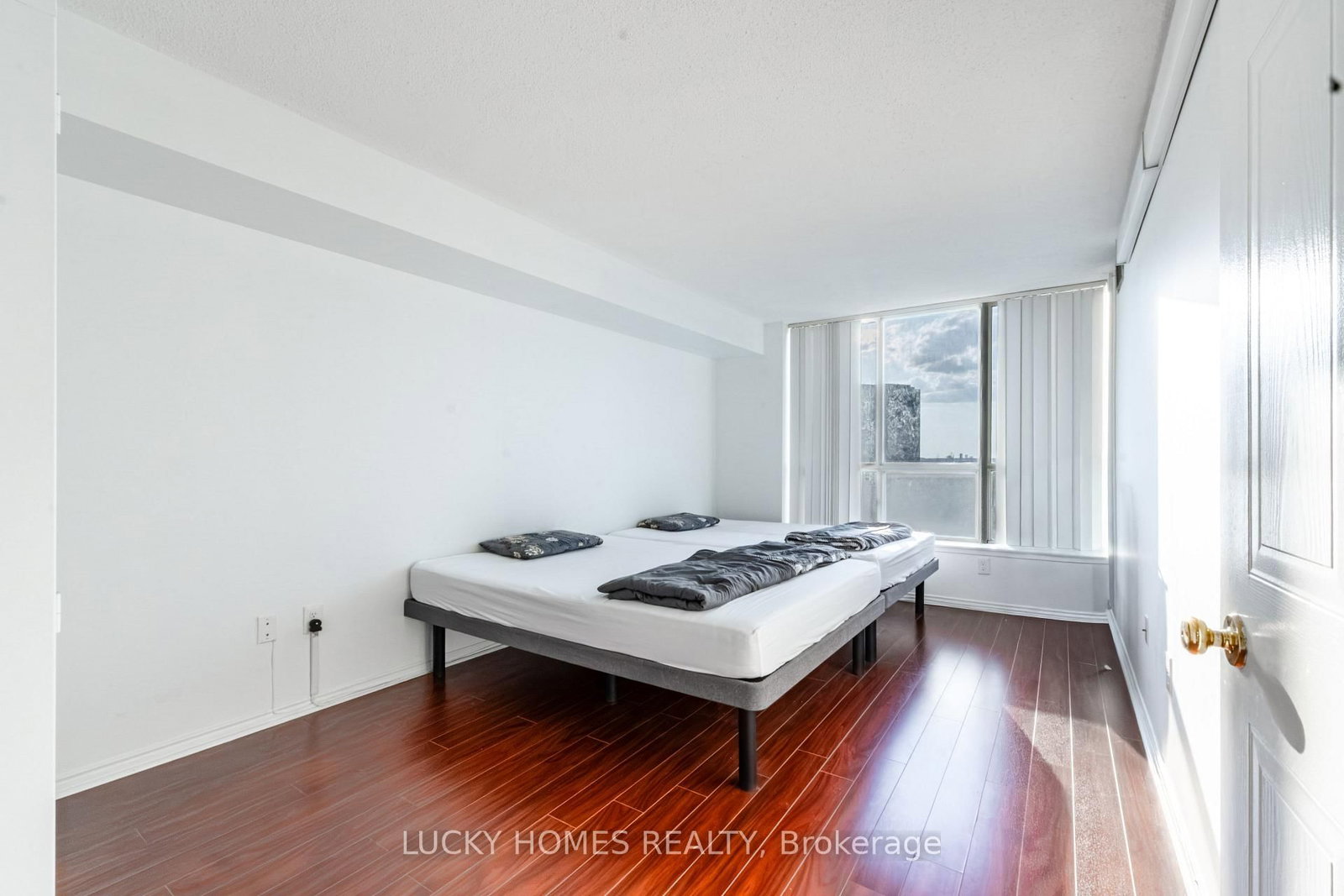 430 Mclevin Avenue NW • #915 • Toronto, ON photo 14