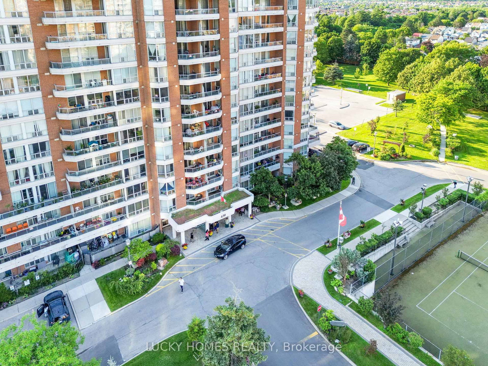 430 Mclevin Avenue NW • #915 • Toronto, ON photo 2