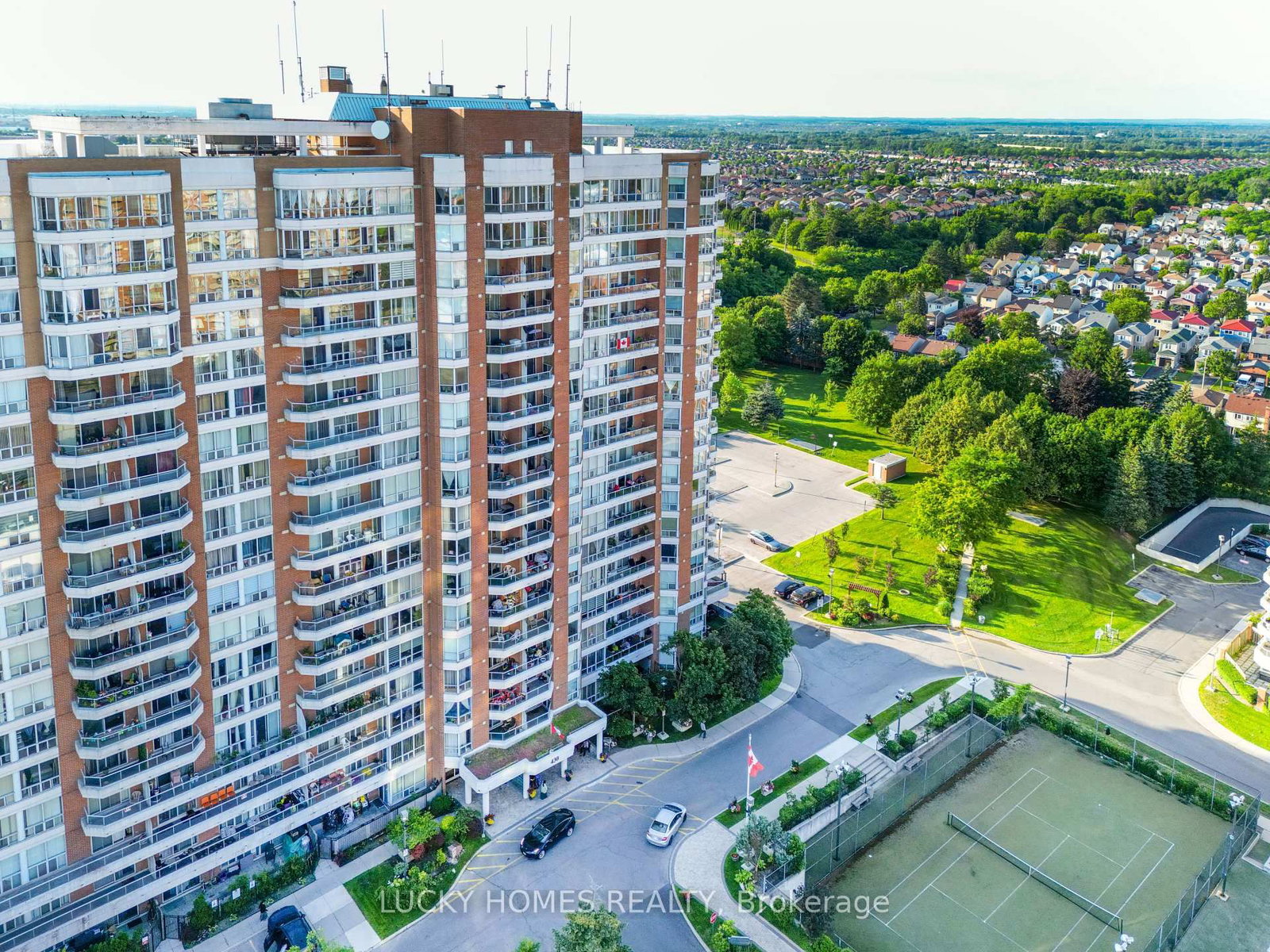 430 Mclevin Avenue NW • #915 • Toronto, ON photo 3