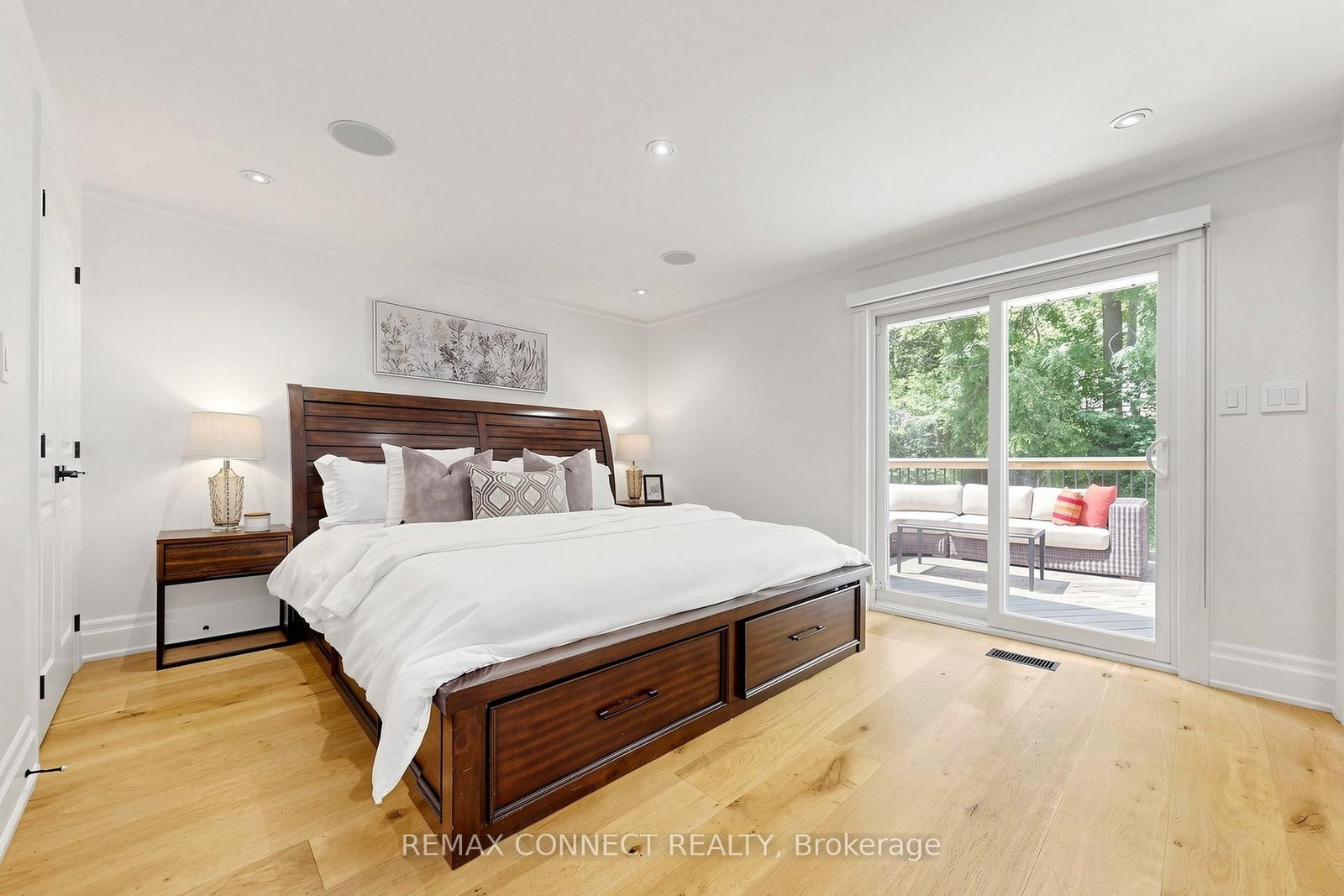 10 Catalina Drive • Toronto, ON photo 16