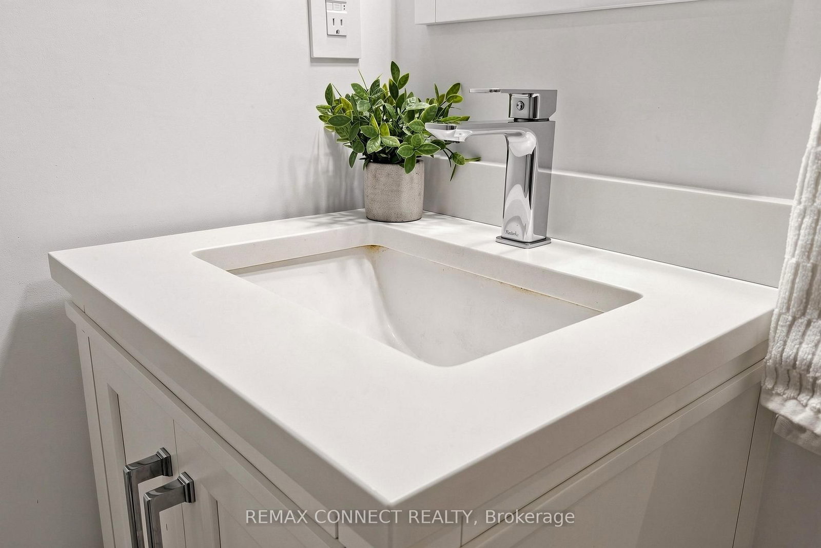10 Catalina Drive • Toronto, ON photo 35