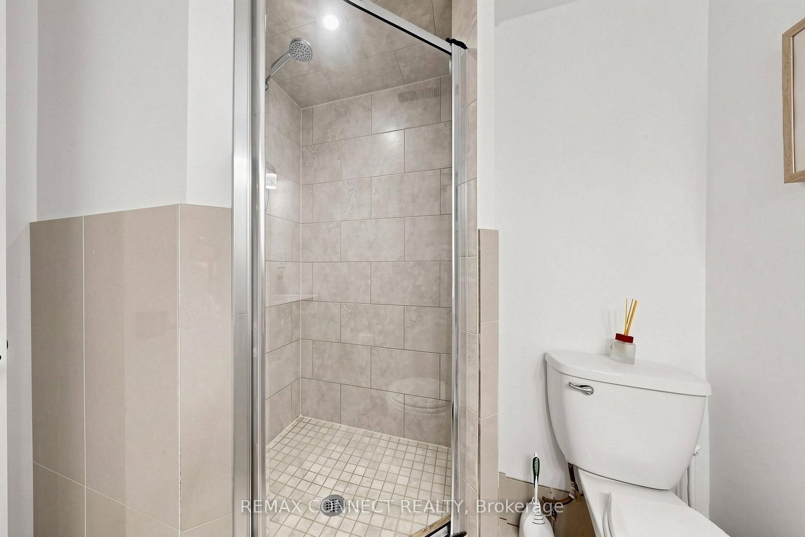 10 Catalina Drive • Toronto, ON photo 36