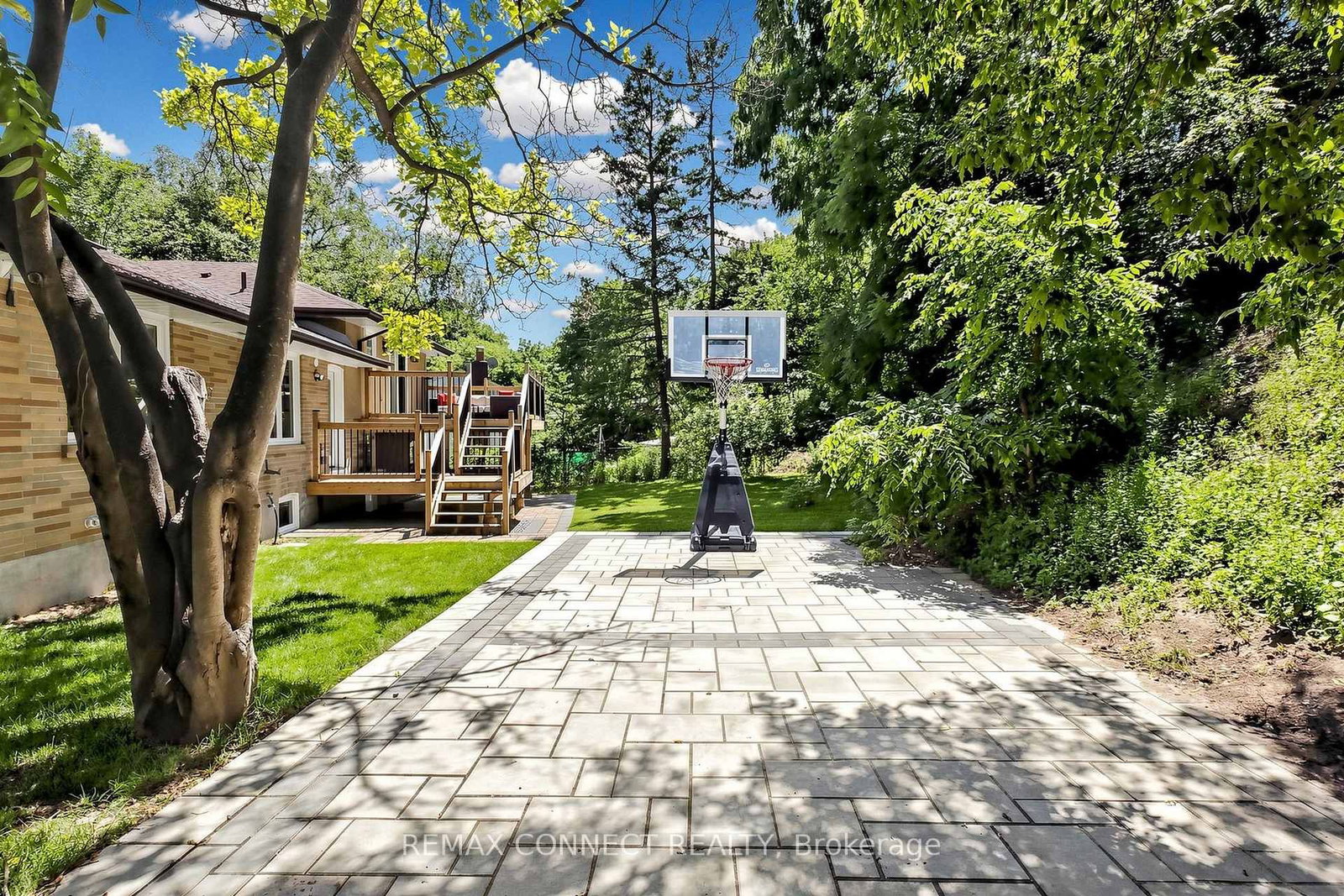10 Catalina Drive • Toronto, ON photo 43