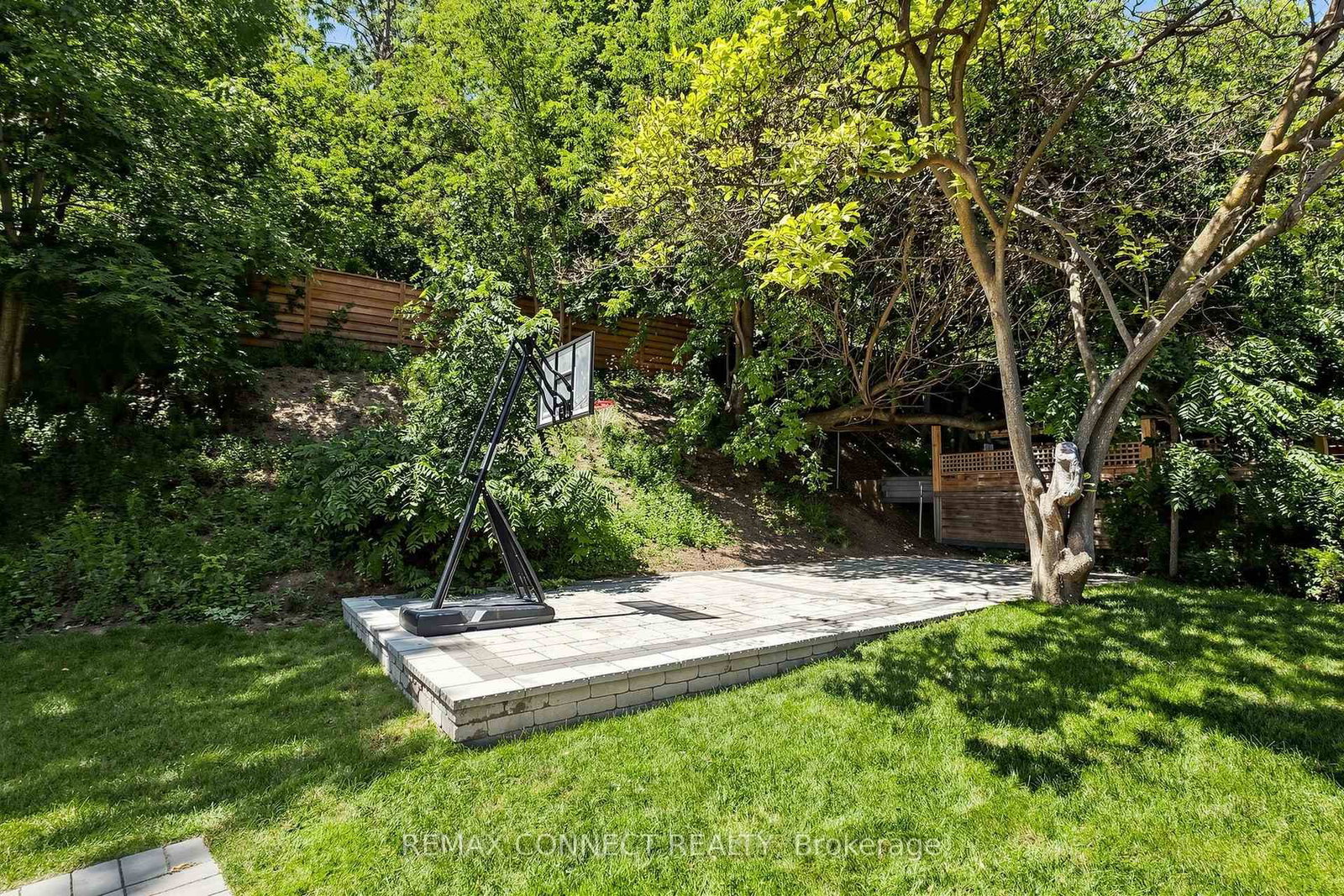 10 Catalina Drive • Toronto, ON photo 44