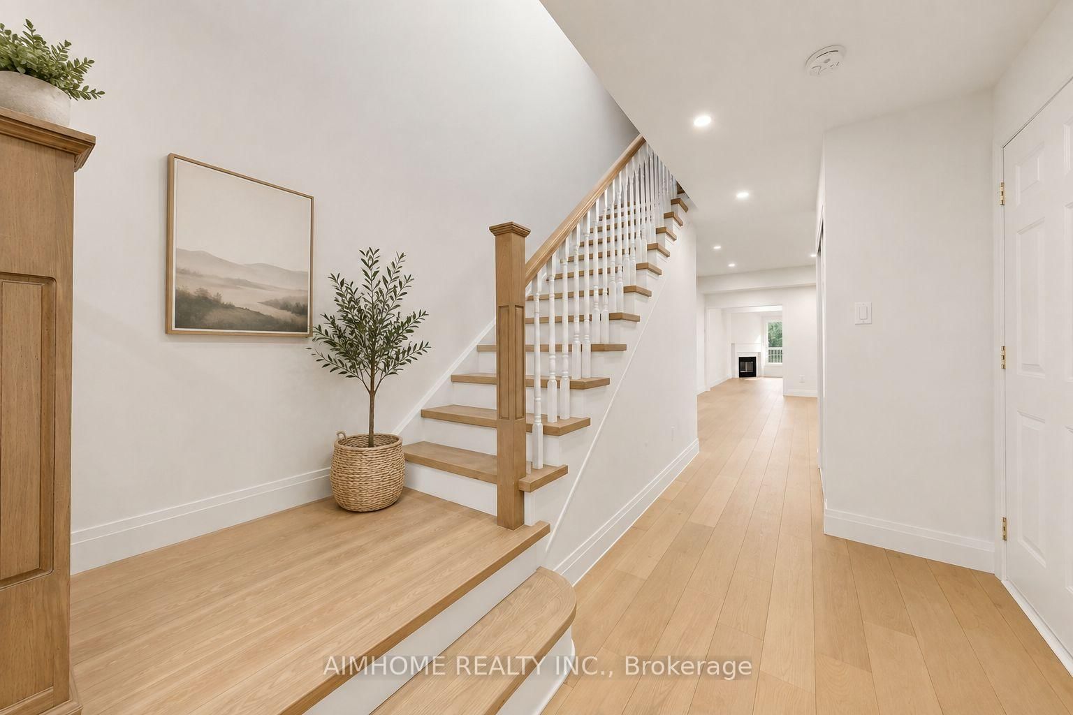 106 Highhill Drive W • Toronto, ON photo 2