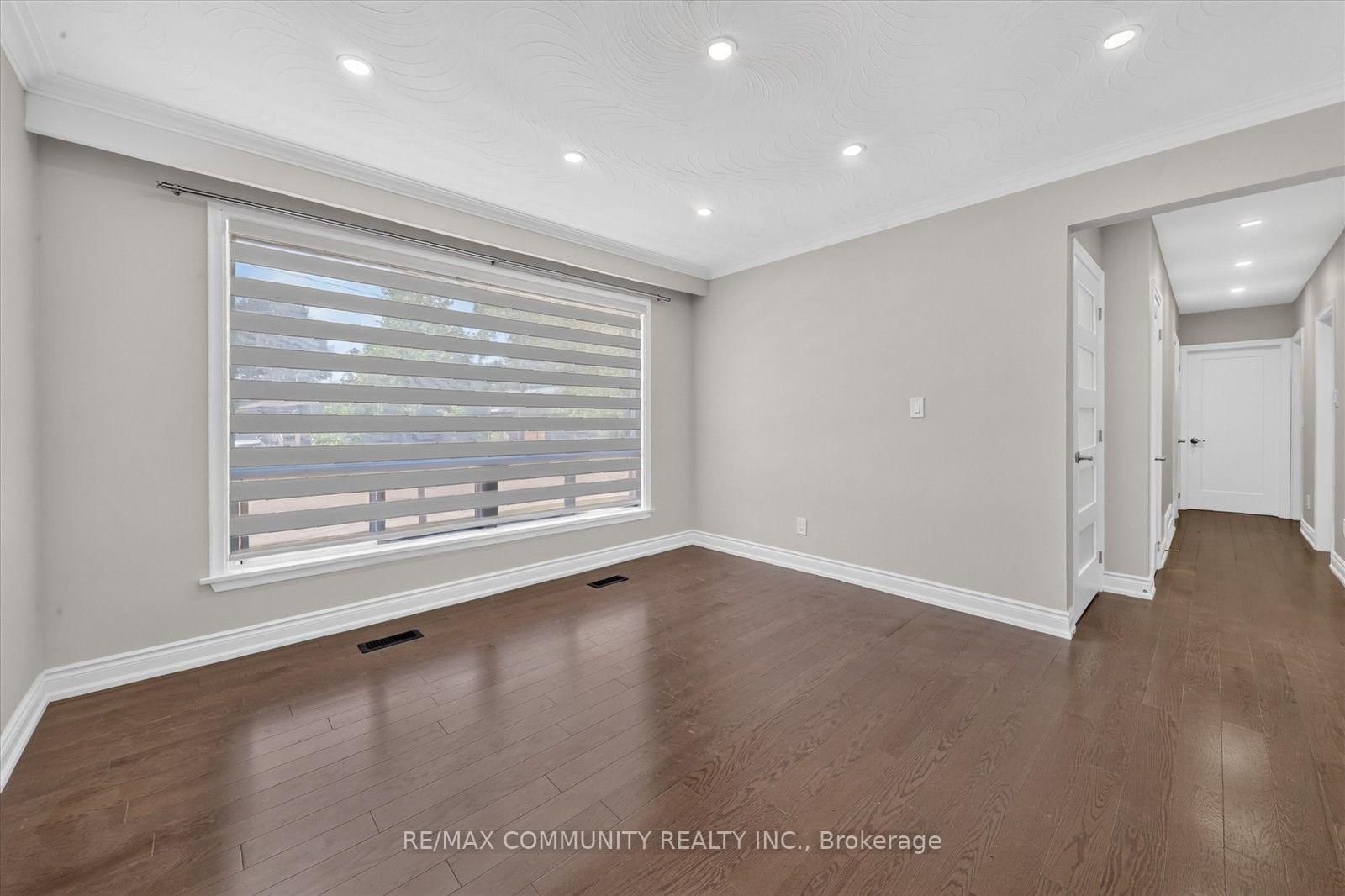 53 Milford Haven Drive N • Toronto, ON photo 8