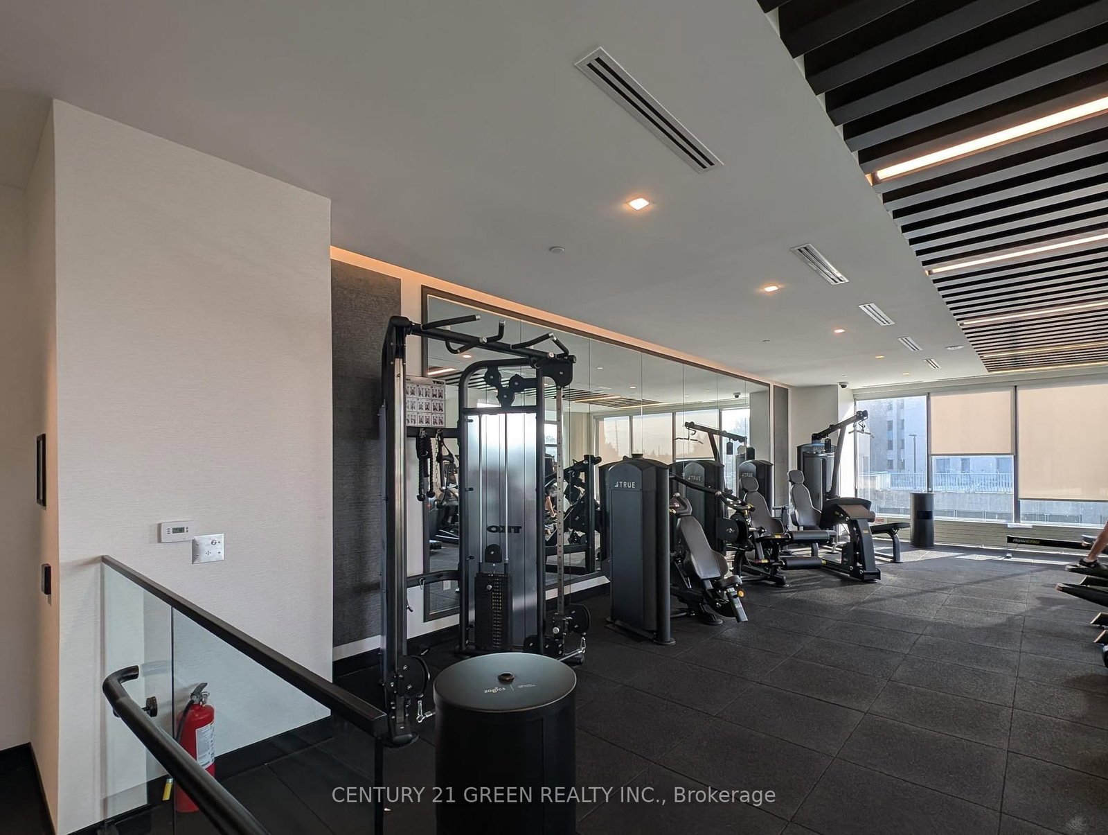 323C-1612 Charles St, Whitby, view 11