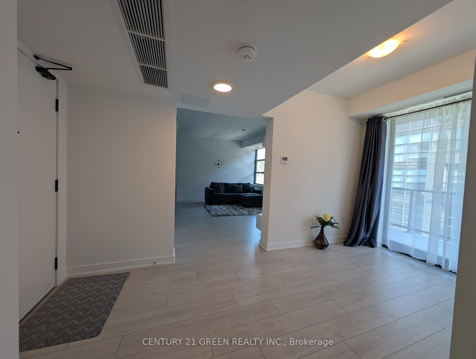 323C-1612 Charles St, Whitby, view 18