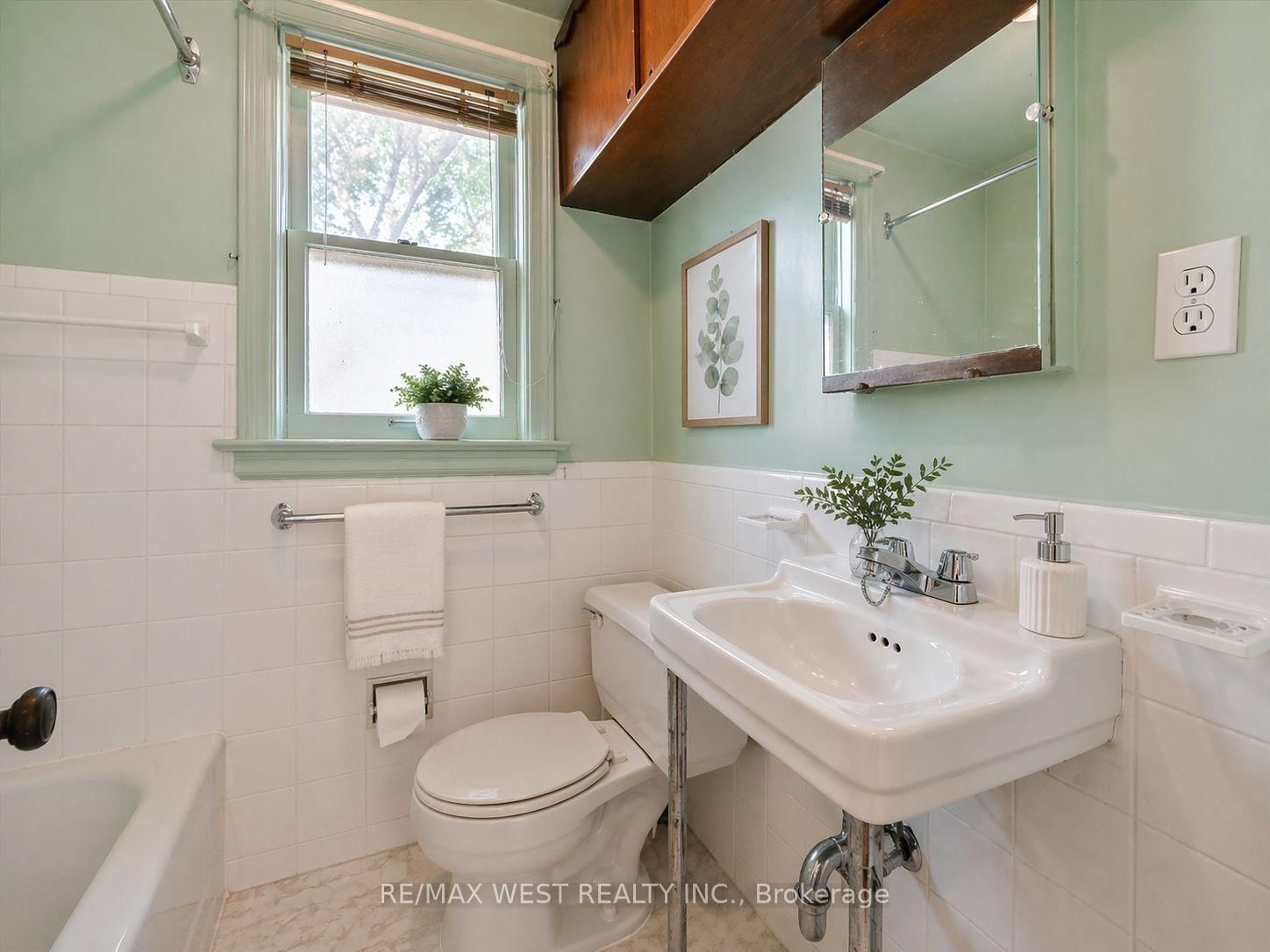5 Dieppe Road S • Toronto, ON photo 13