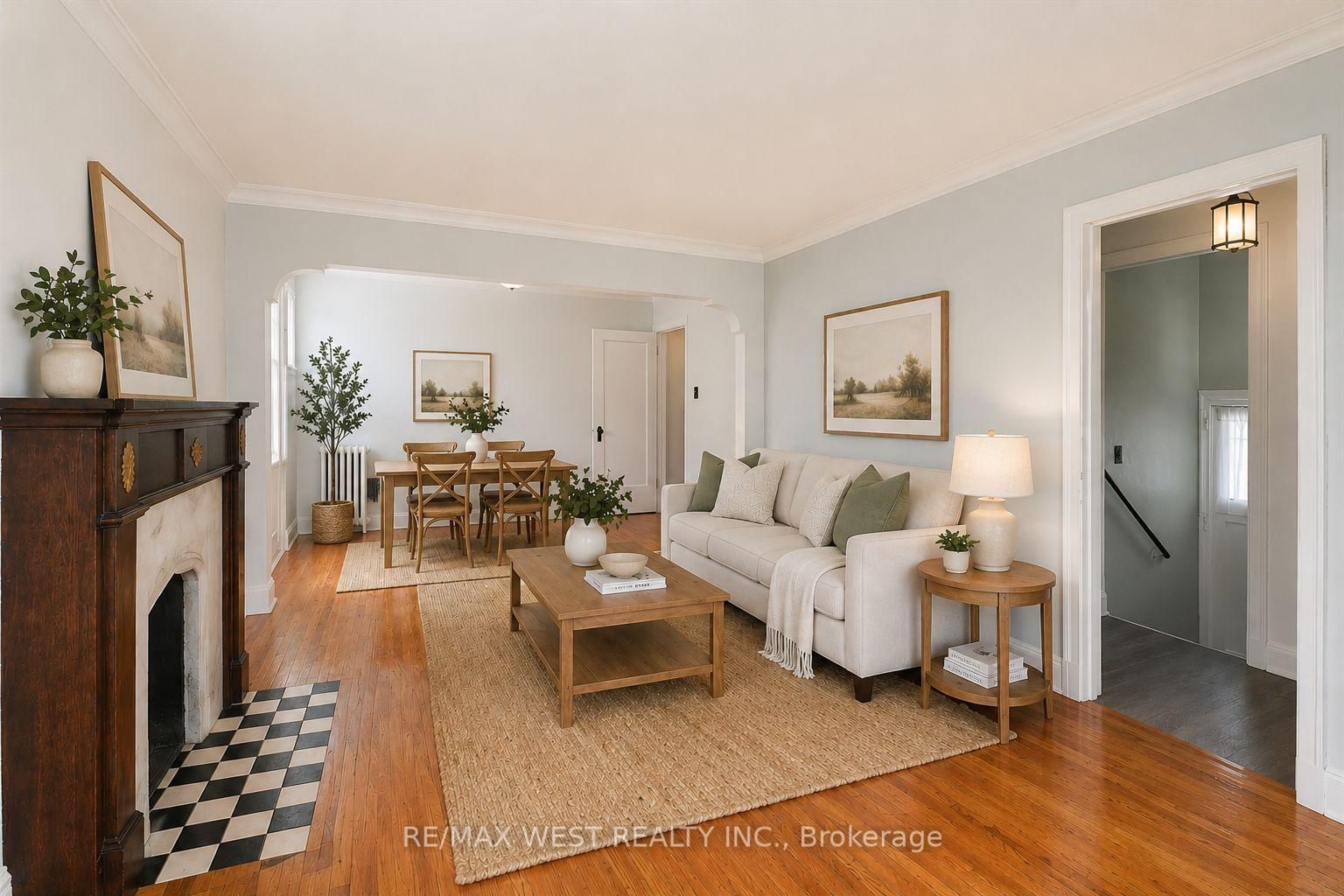 5 Dieppe Road S • Toronto, ON photo 8