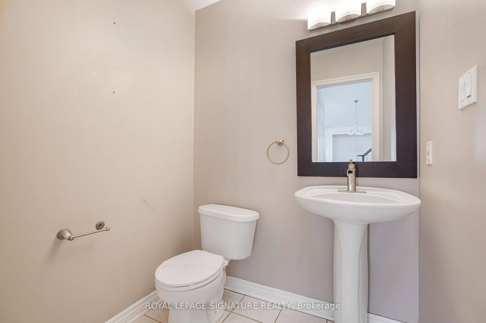 94 Niagara Drive • Oshawa, ON photo 11