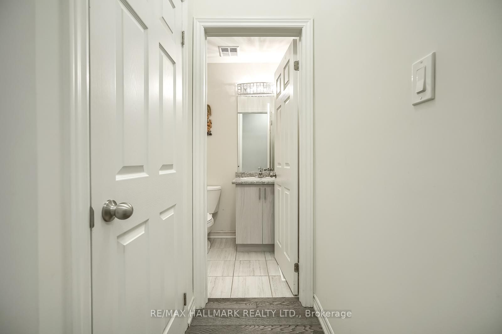 4 Hickling Lane • Ajax, ON photo 22