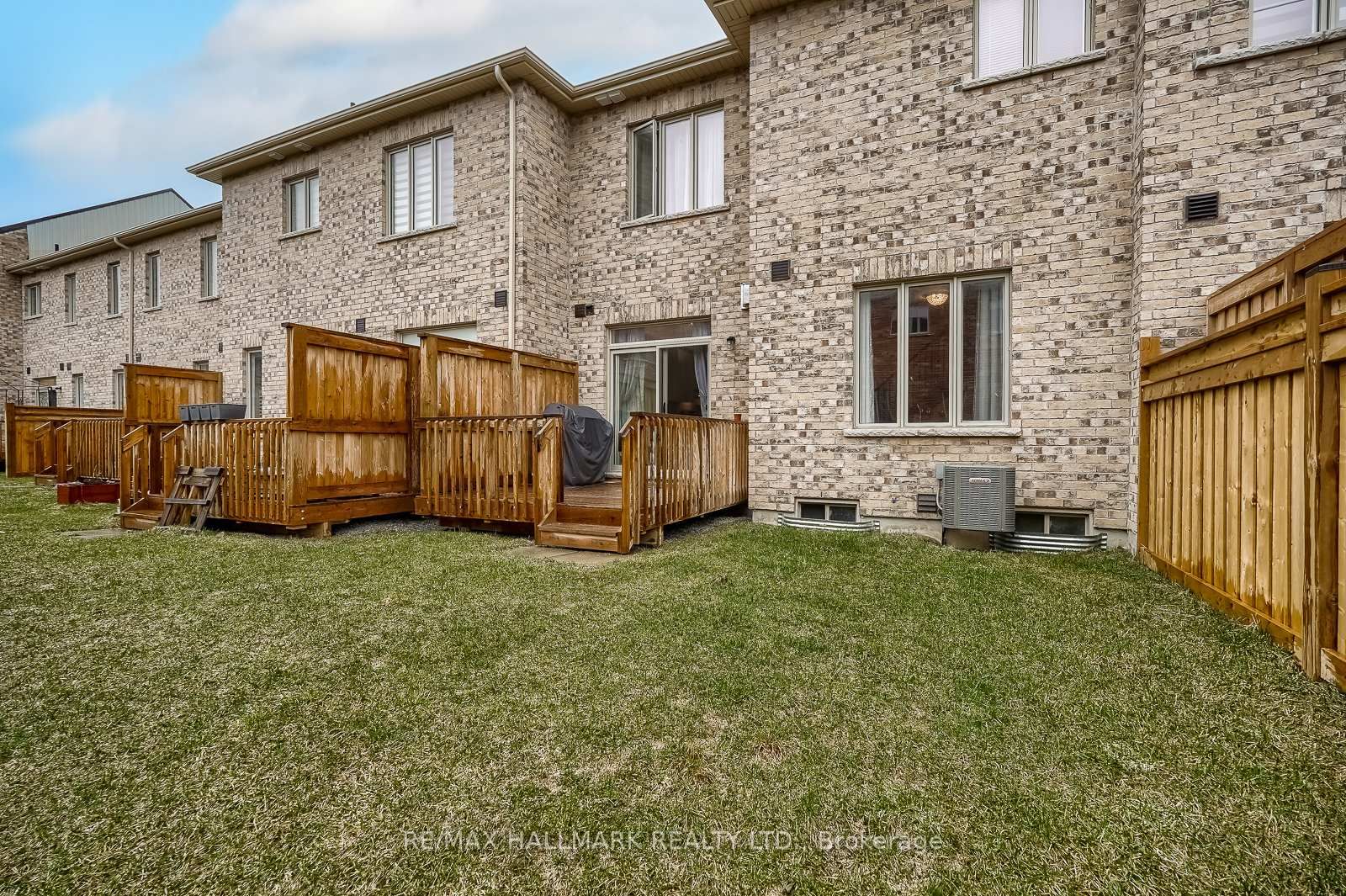 4 Hickling Lane • Ajax, ON photo 41