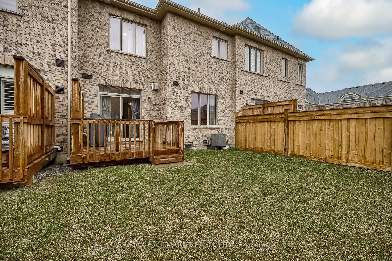 4 Hickling Lane • Ajax, ON photo 42