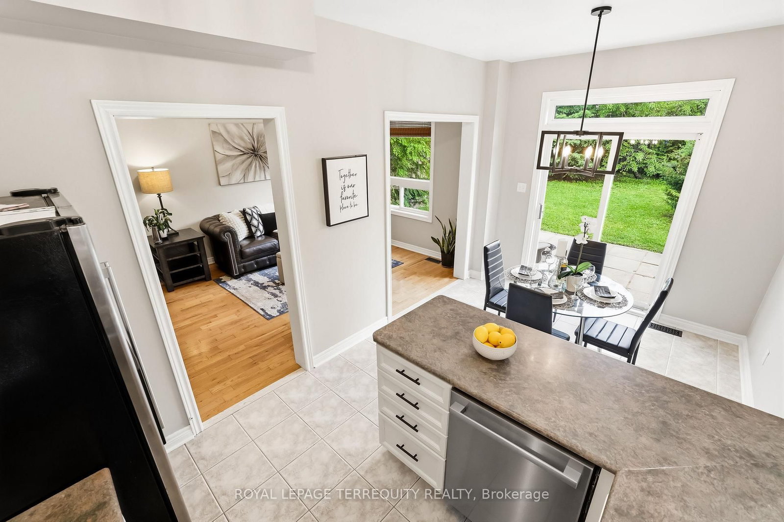 8 Sinden Drive • Whitby, ON photo 15