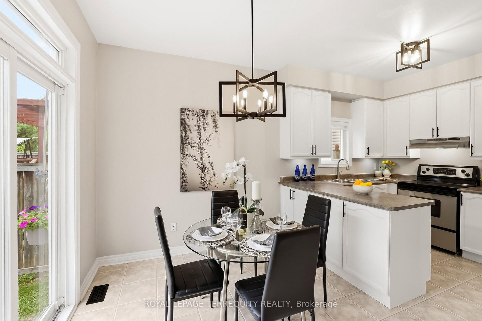 8 Sinden Drive • Whitby, ON photo 20
