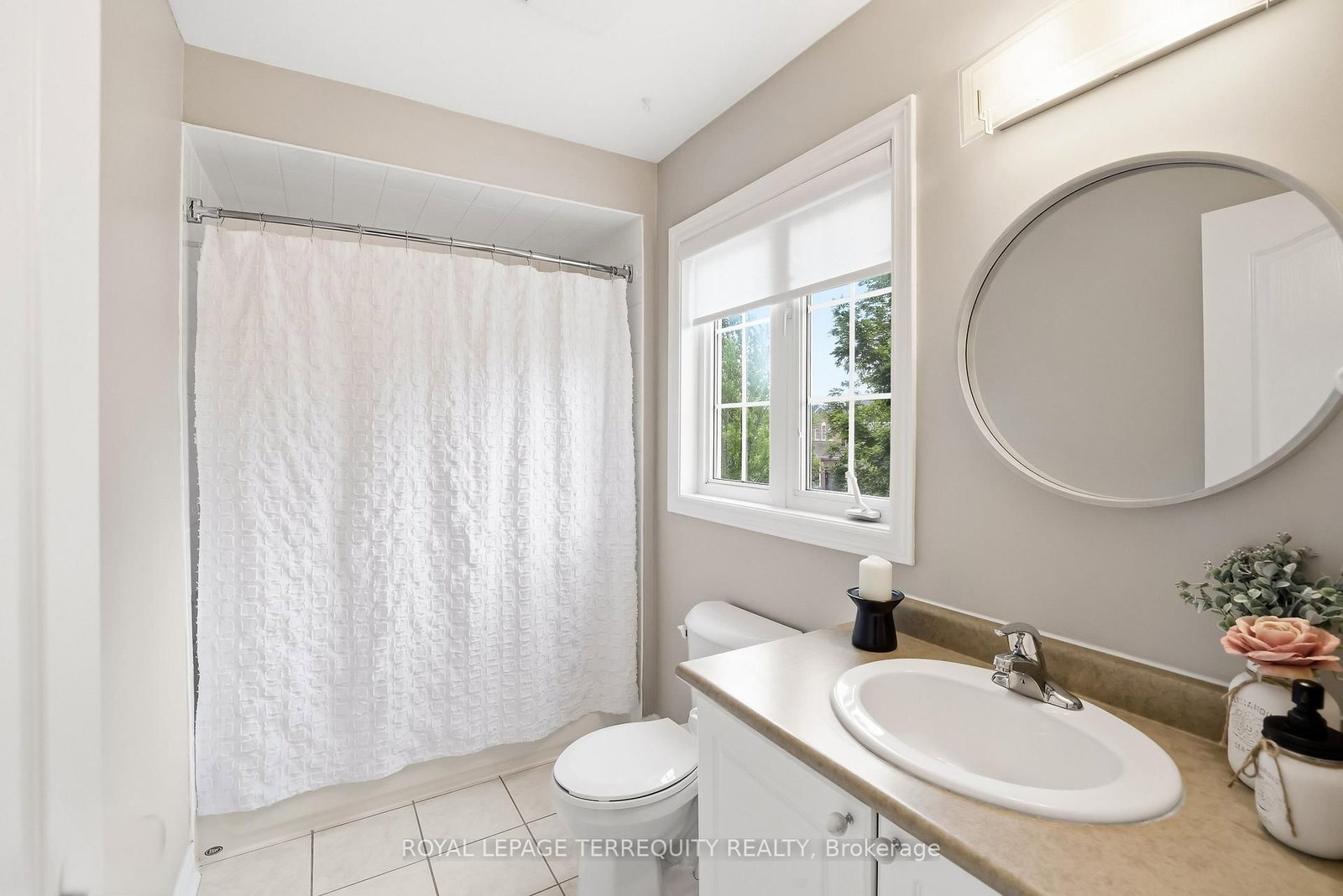 8 Sinden Drive • Whitby, ON photo 28