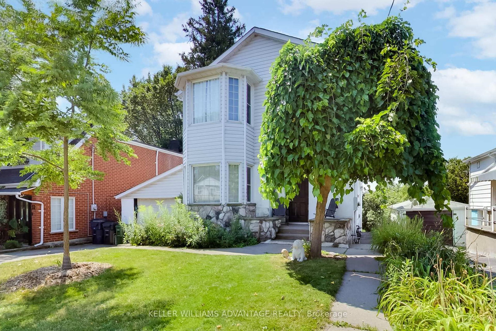 54 Westbourne Avenue • Toronto, ON photo 3