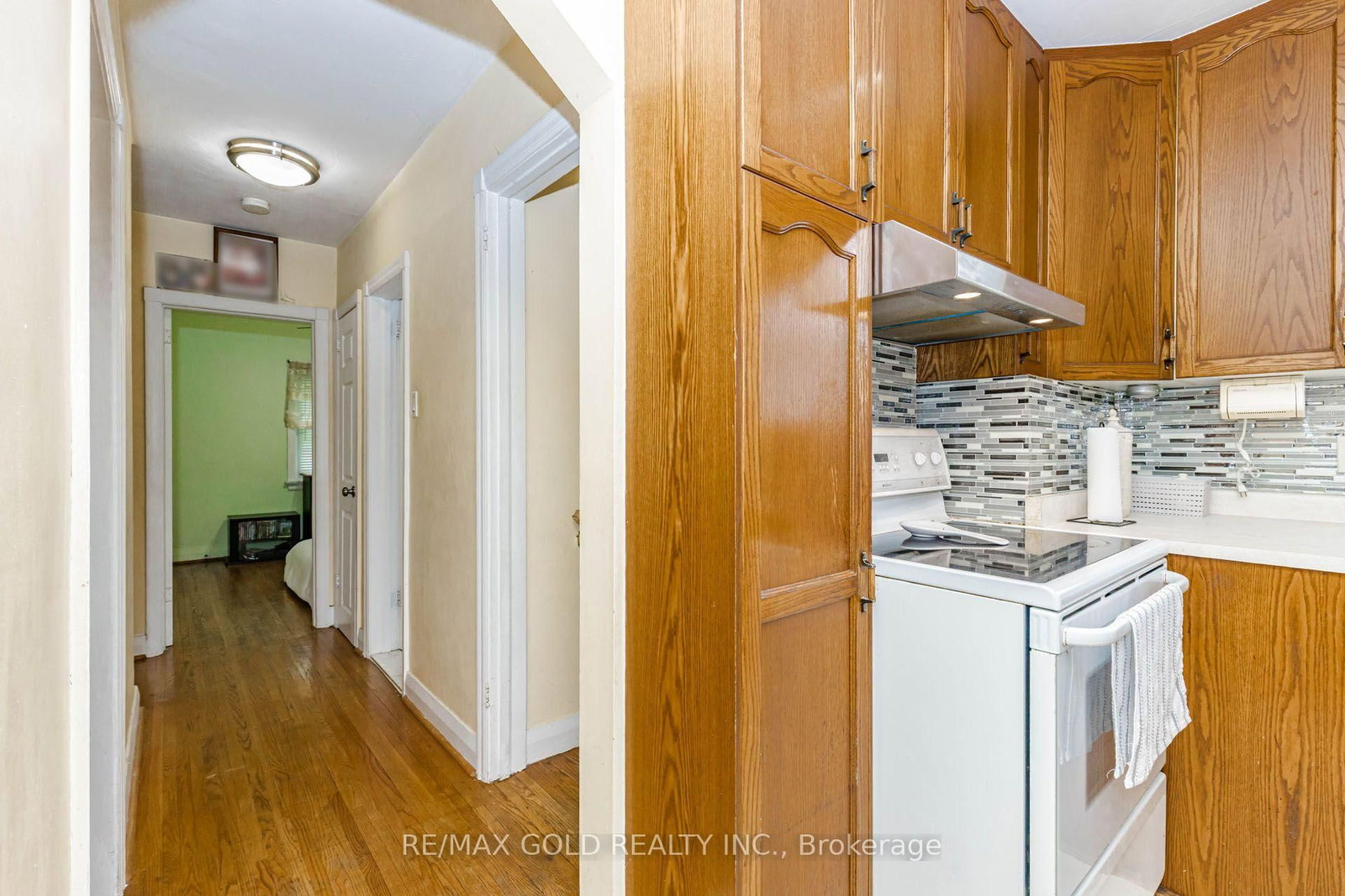 23 Rensburg Drive • Toronto, ON photo 19