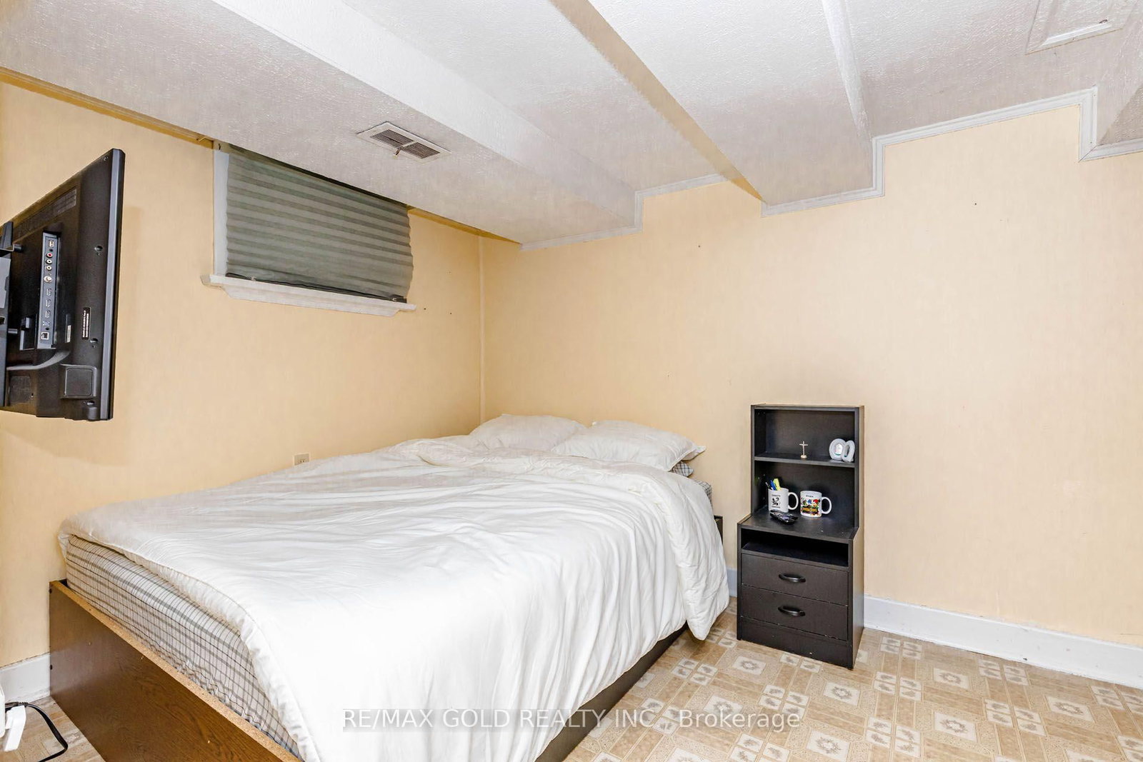 23 Rensburg Drive • Toronto, ON photo 42