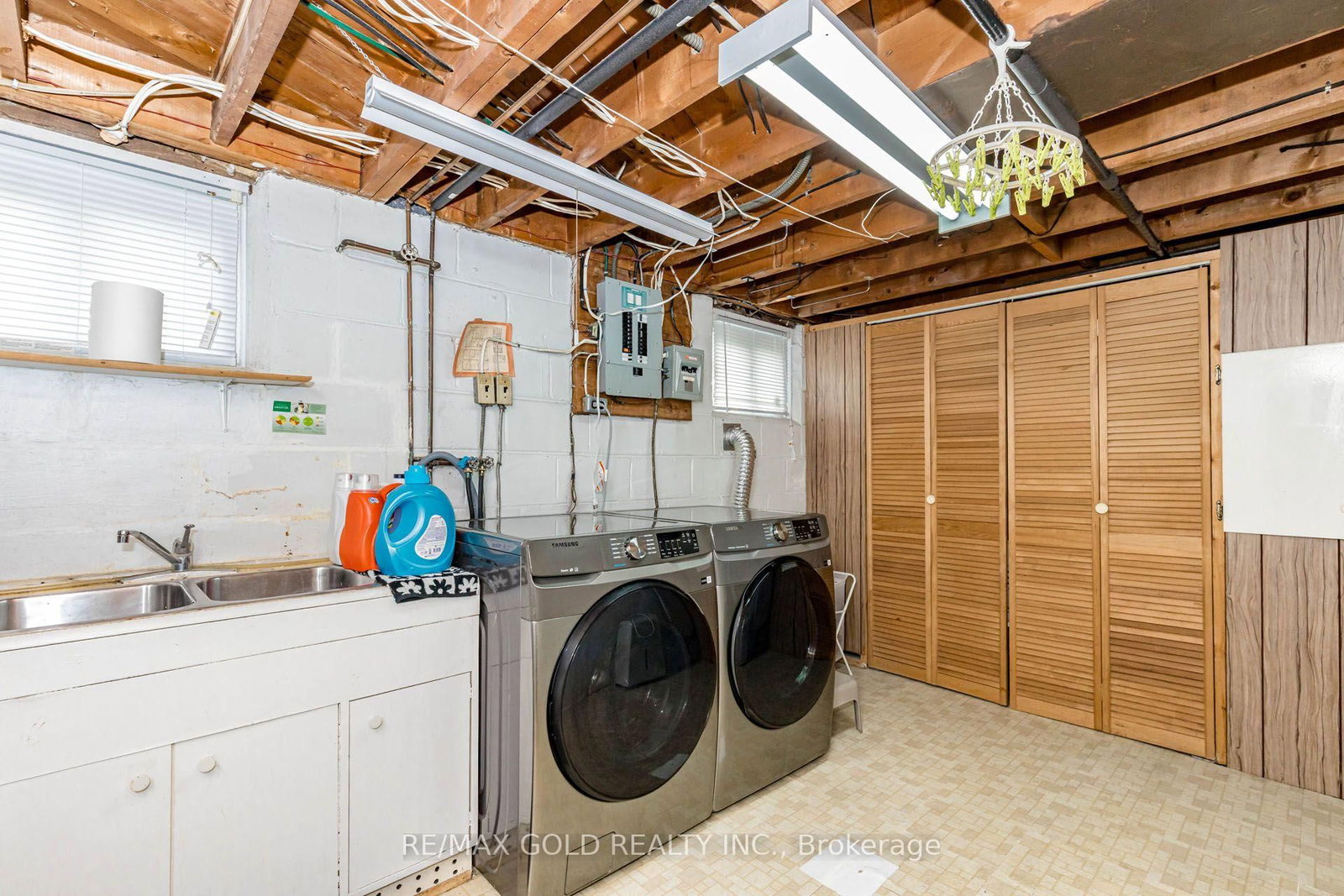 23 Rensburg Drive • Toronto, ON photo 43