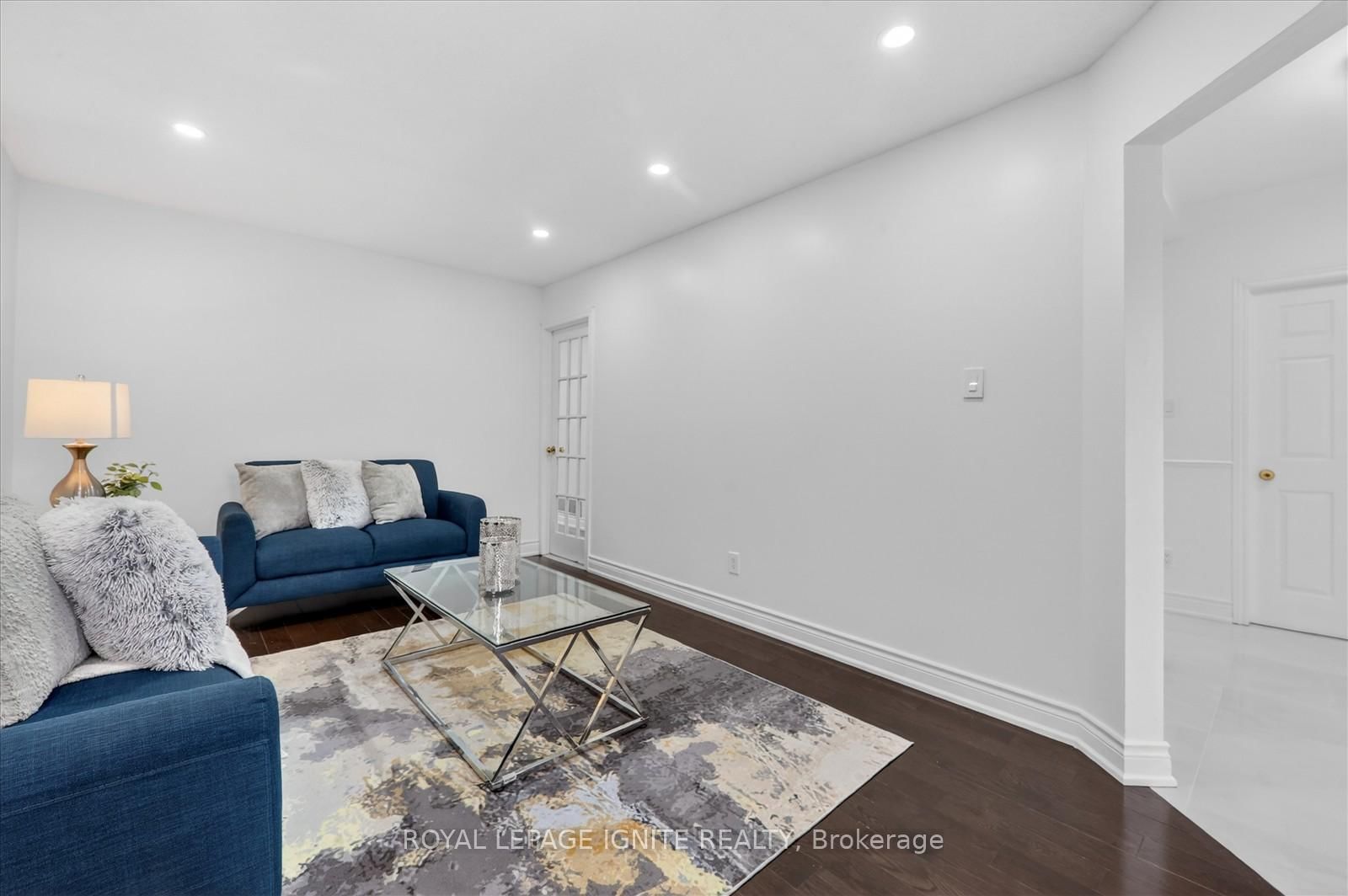 205 Hupfield Trail • Toronto, ON photo 6