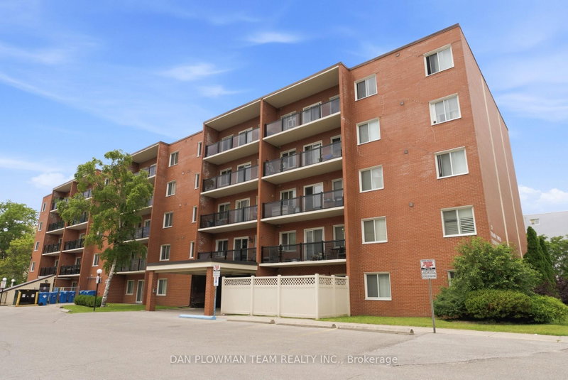 204 - 131 Taunton Road E