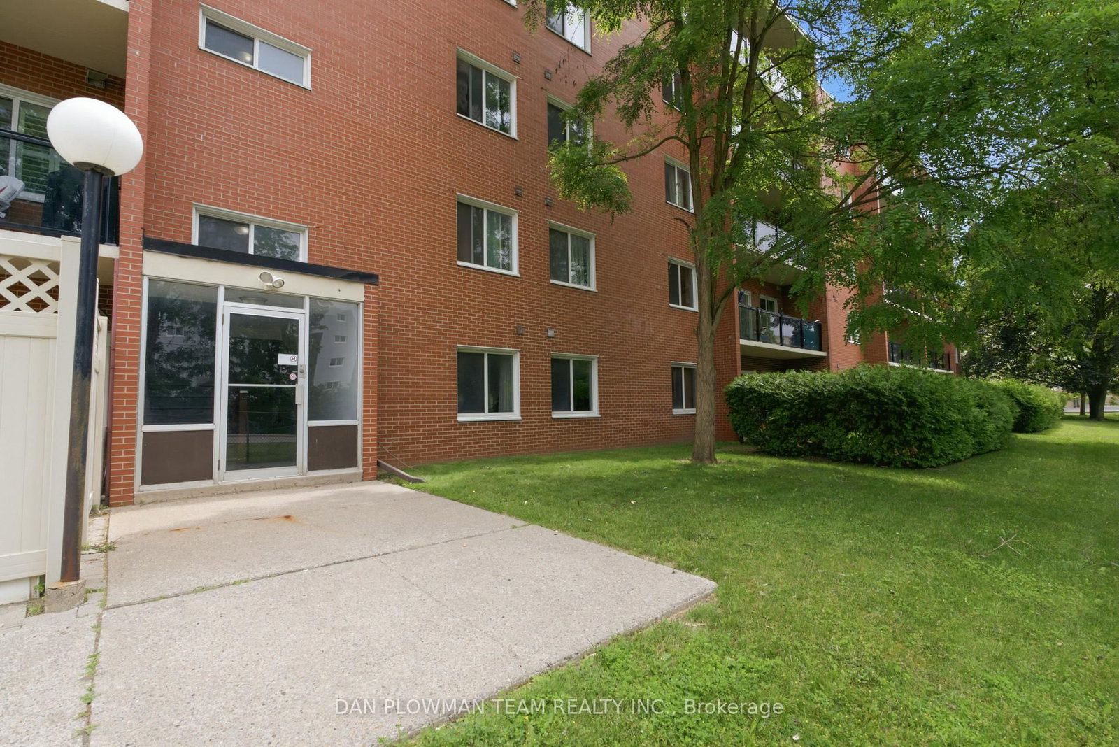 131 Taunton Road E • #204 • Oshawa, ON photo 6
