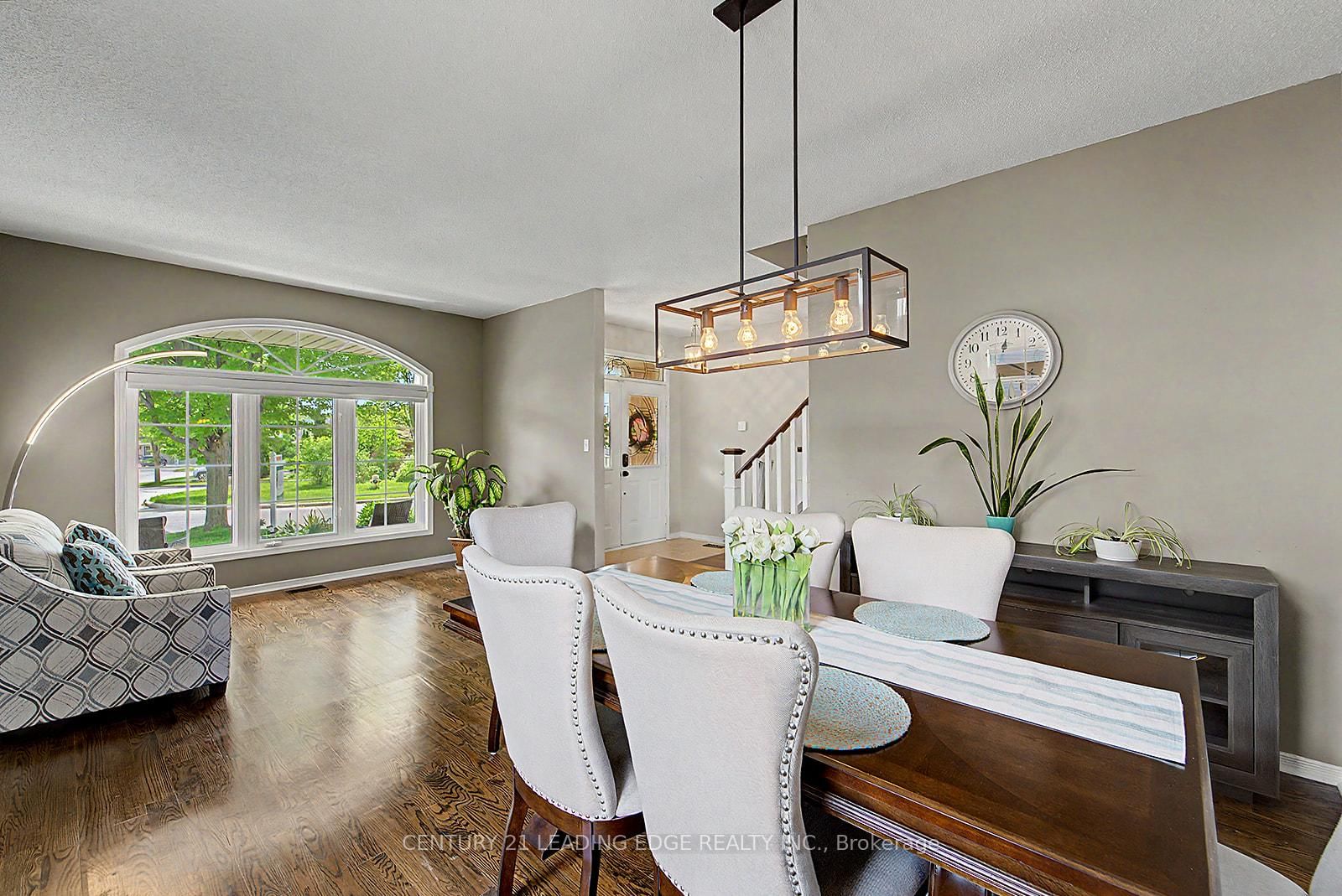 1920 Clearwater Court • Oshawa, ON photo 10