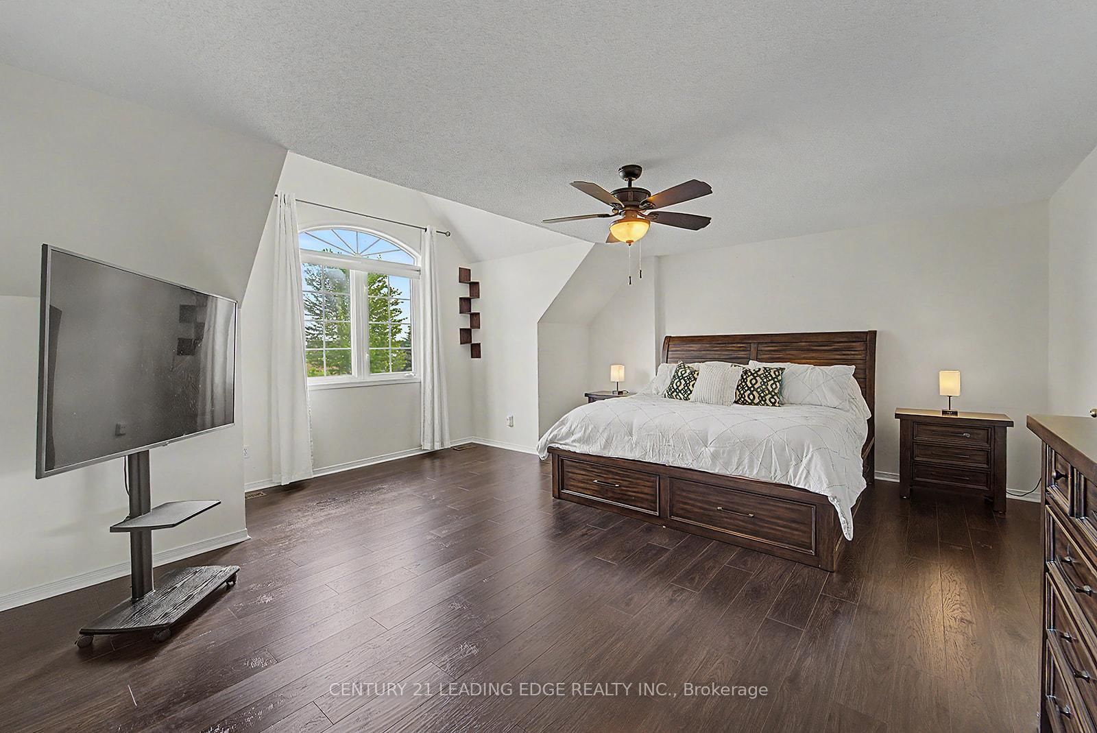 1920 Clearwater Court • Oshawa, ON photo 25