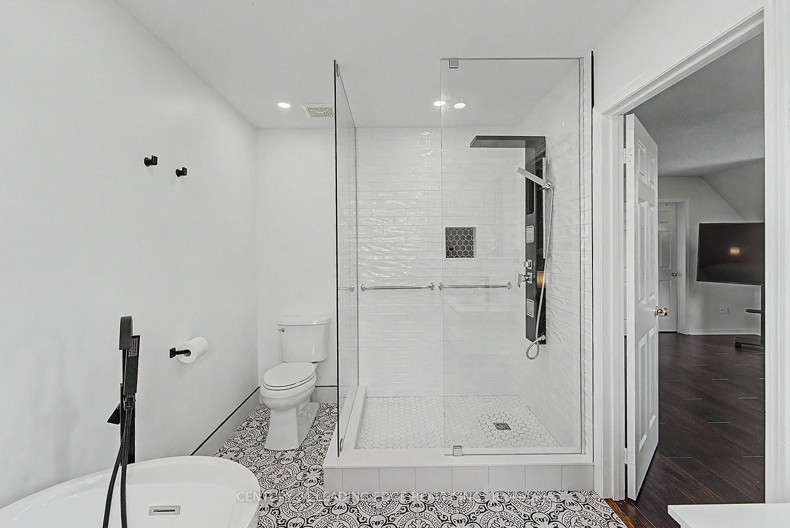 1920 Clearwater Court • Oshawa, ON photo 26